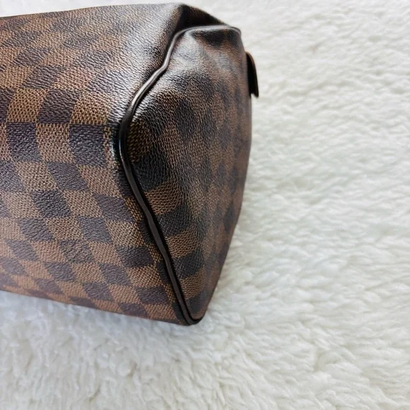 Louis Vuitton Damier Ebene Speedy 25 Bag - Picture 4 of 16